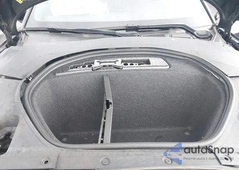 2024 Polestar 2 Long Range Dual Motor/Long Range Dual Motor Plus z USA, uszkodzony, nr VIN YSMFD3KA8RL211615